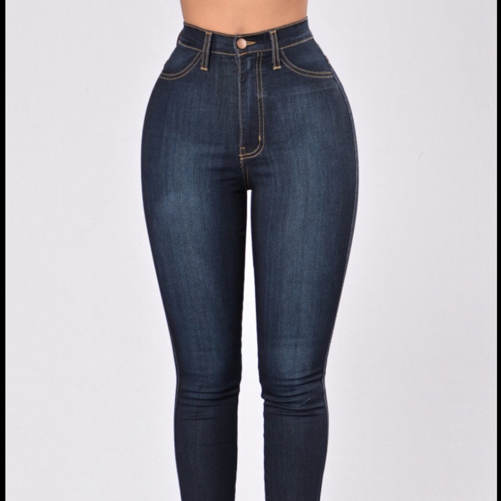 ❣️Fashionnova size 5 skinny jean❣️